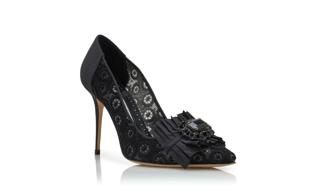 Sapatos de Salto Alto com Renda Preta e Detalhes de Joias