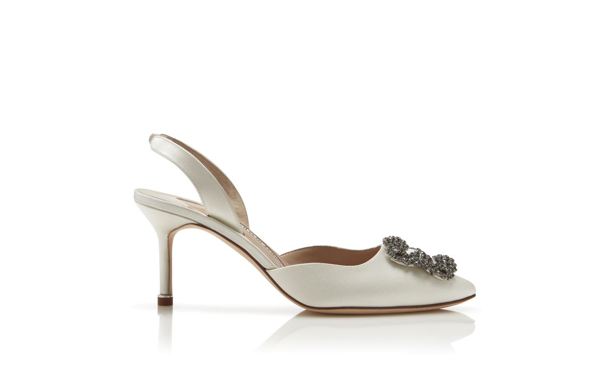 Sapatilhas Slingback de Satin Branco com Fecho de Joia