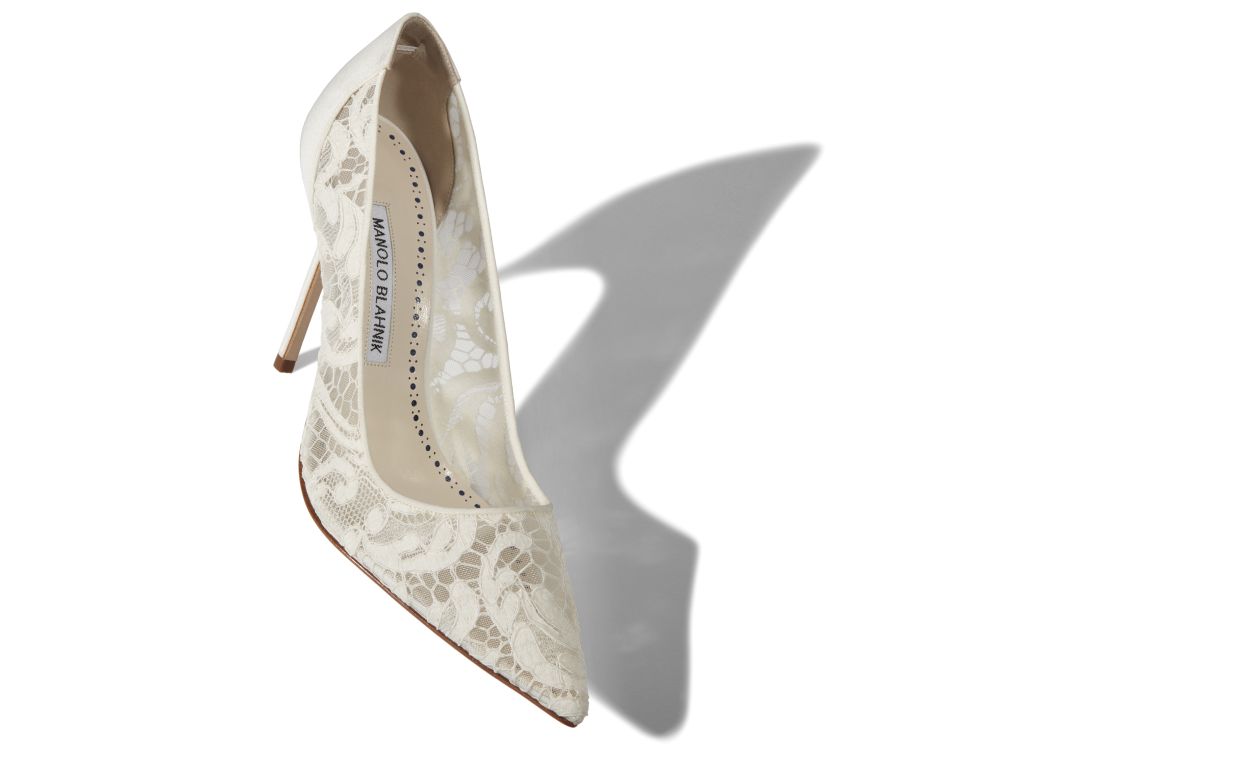 Sapatos de Salto Alto com Bico em Lace Branco