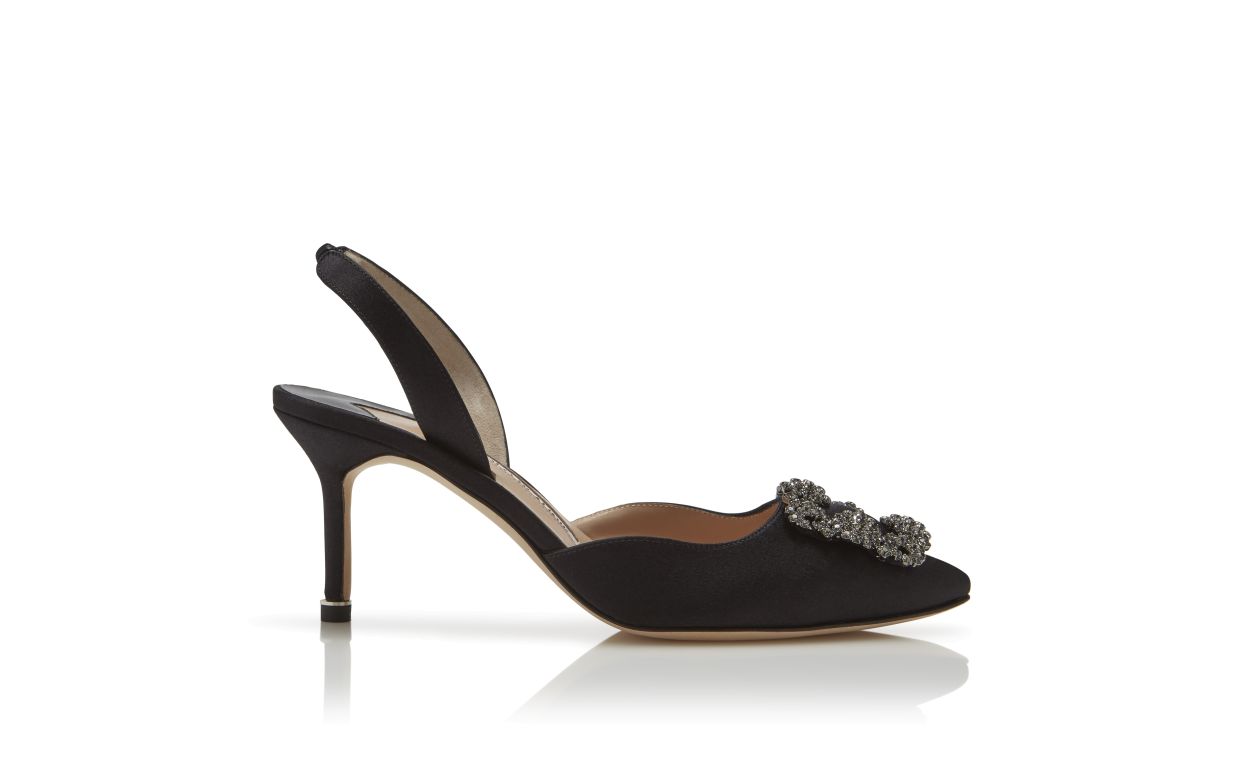 Sapatilhas Black Satin com Fecho de Joia e Salto Alto