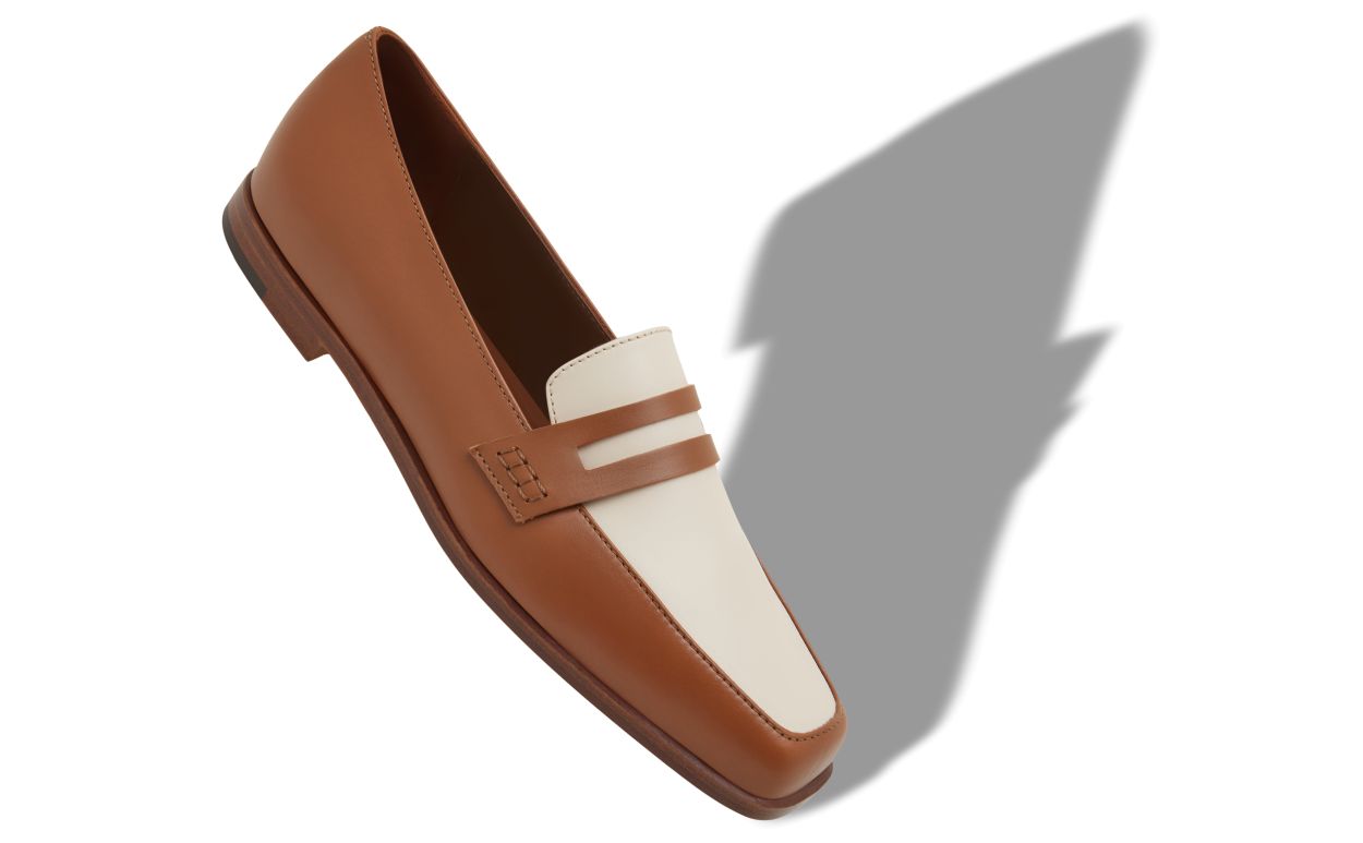 Sapatos de Camurça Marrom e Creme