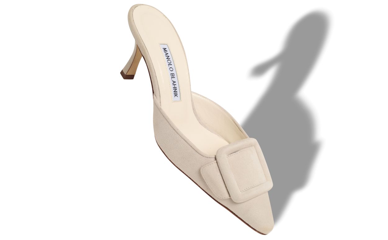 Mules com Detalhe de Fivela em Suede Creme Claro