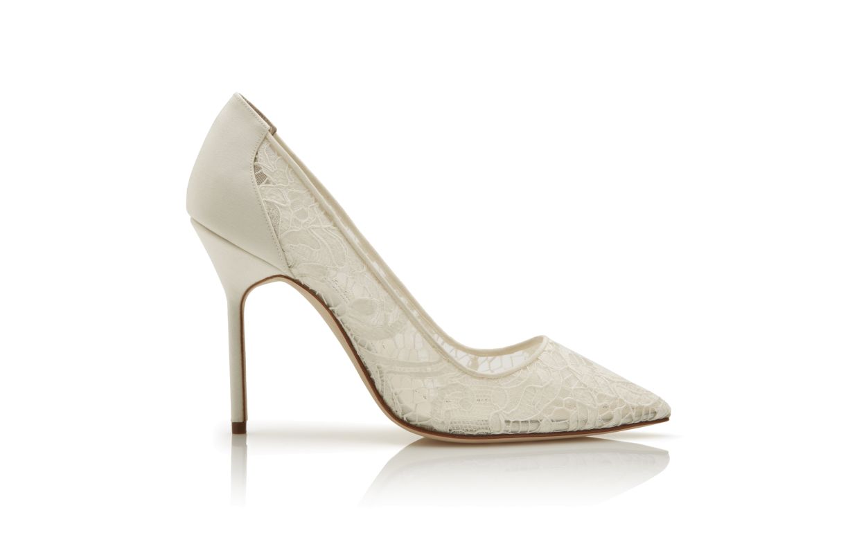 Sapatos de Salto Alto com Bico em Lace Branco